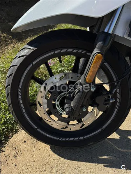 SYM Symphony ST LC 125 – Vista 8