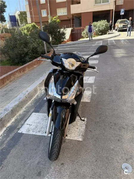 Honda SH125i – Vista 3