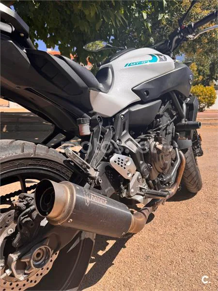 Yamaha MT-07 – Vista 5