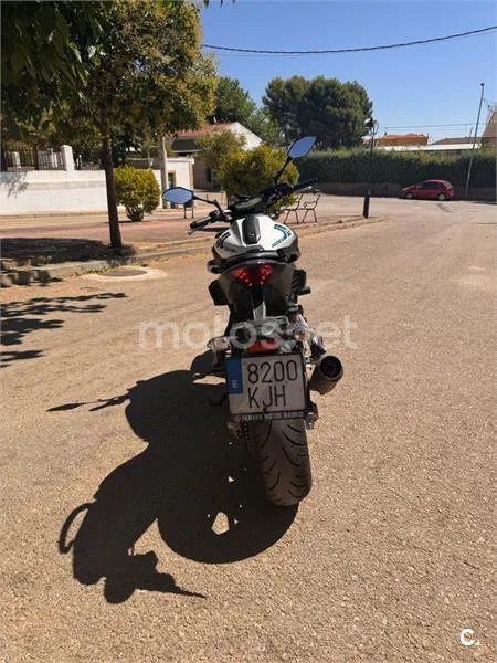 Yamaha MT-07 – Vista 7