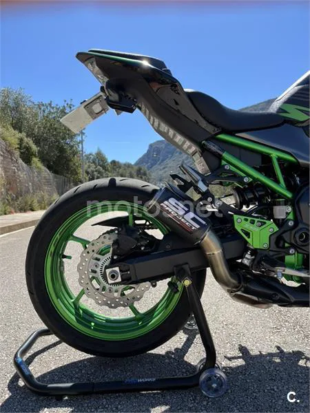 Kawasaki Z 900 – Vista 4