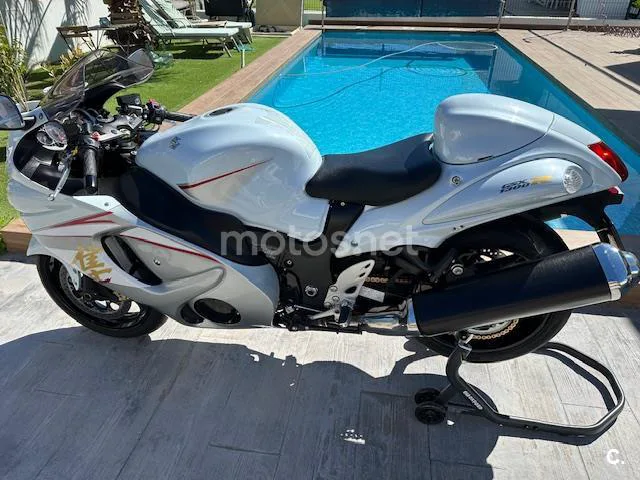 Suzuki Hayabusa 1300 – Vista 22