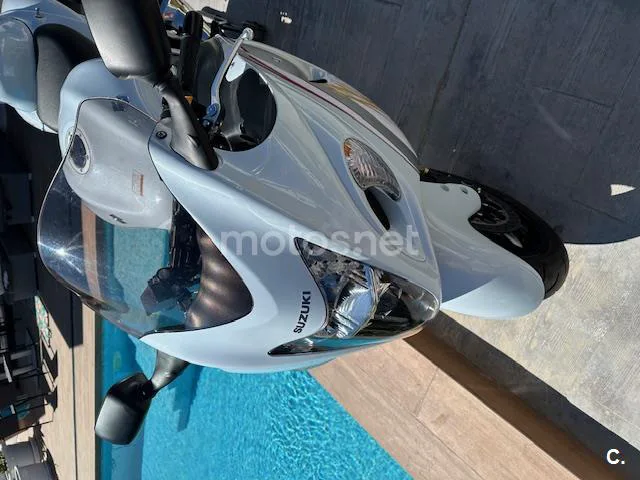 Suzuki Hayabusa 1300 – Vista 9