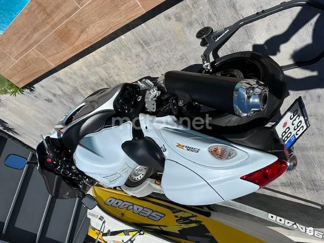 Suzuki Hayabusa 1300 – Vista 10