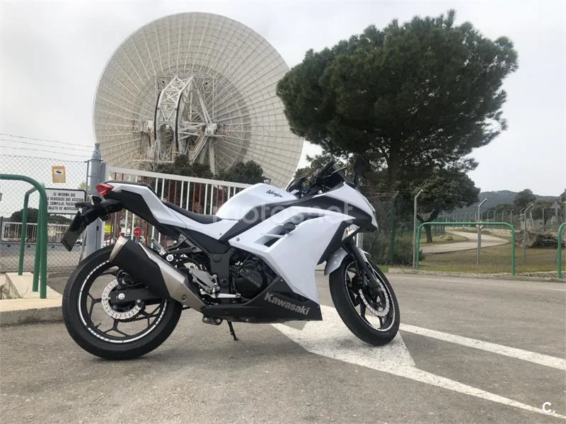Kawasaki Ninja 300 – Vista 3