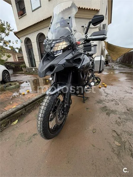 Benelli TRK 502 – Vista 7