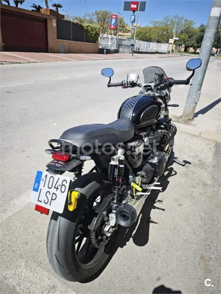 Triumph Speed Twin 1200 – Vista 6