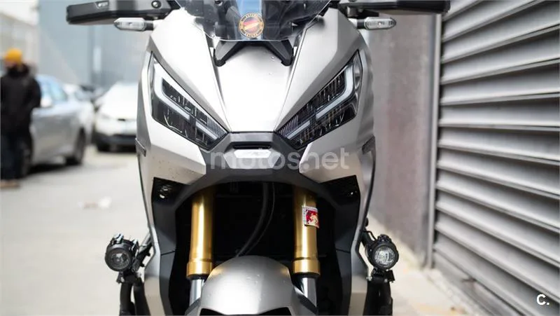 Honda X-ADV – Vista 13