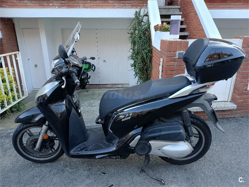 Honda SH 300i ABS – Vista 3