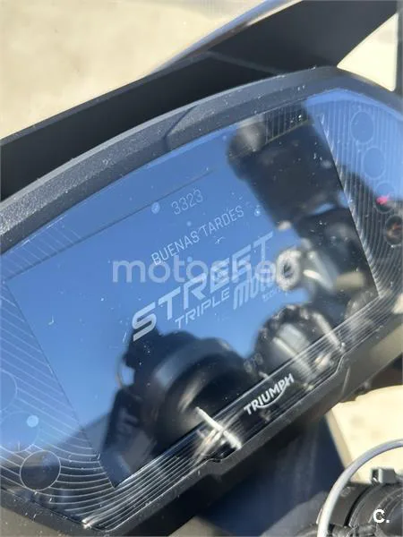Triumph Street Triple 765 – Vista 11