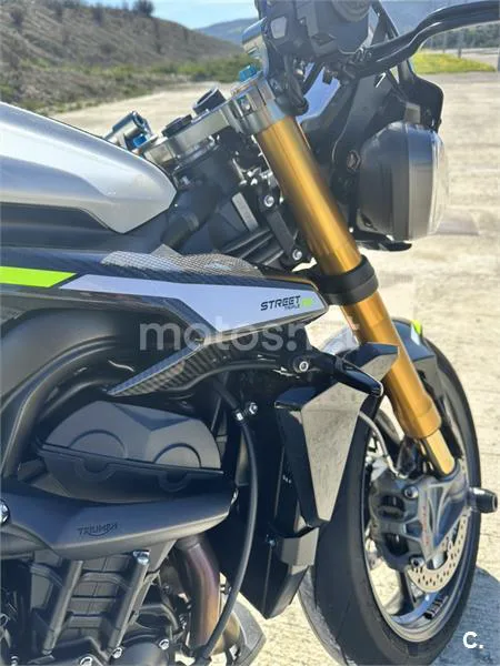 Triumph Street Triple 765 – Vista 6
