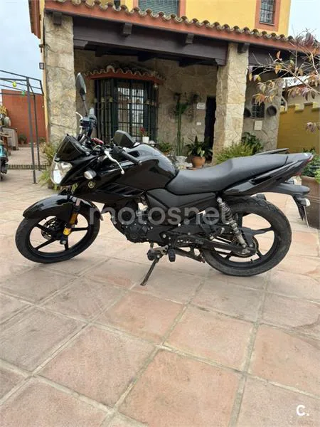 Yamaha YS125 – Vista 5