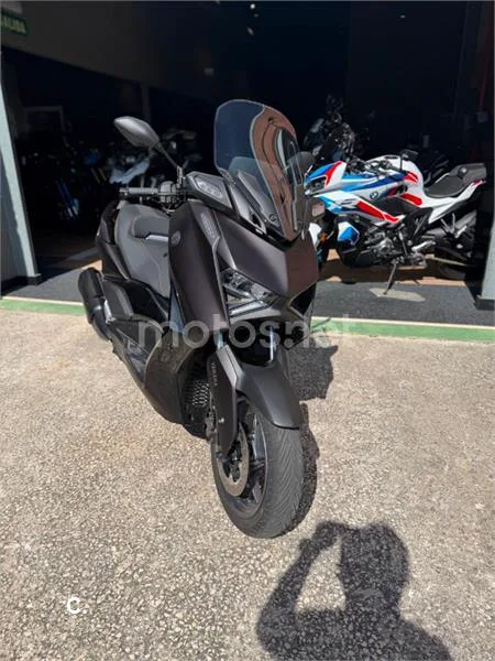 Yamaha XMAX 300 – Vista 4