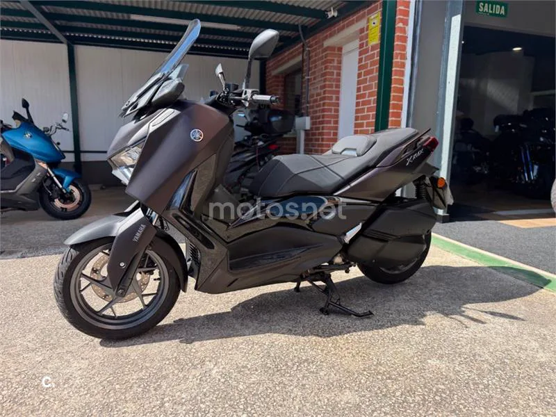 Yamaha XMAX 300 – Vista 7