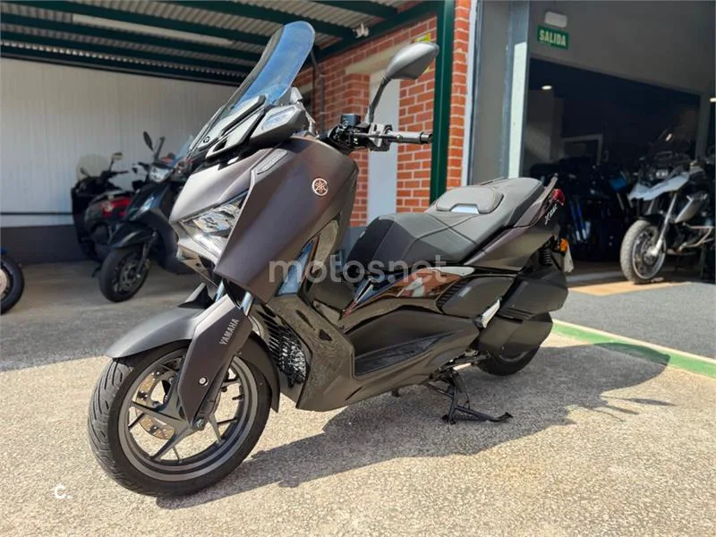 Yamaha XMAX 300 – Vista 8