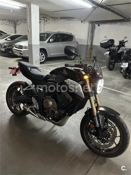 Honda CB650R - Vista 12