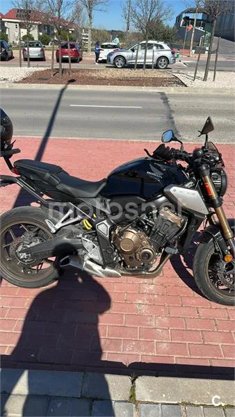 Honda CB 650 R – Vista 6