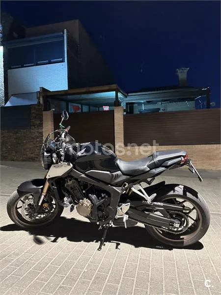 Honda CB650R - Vista 7