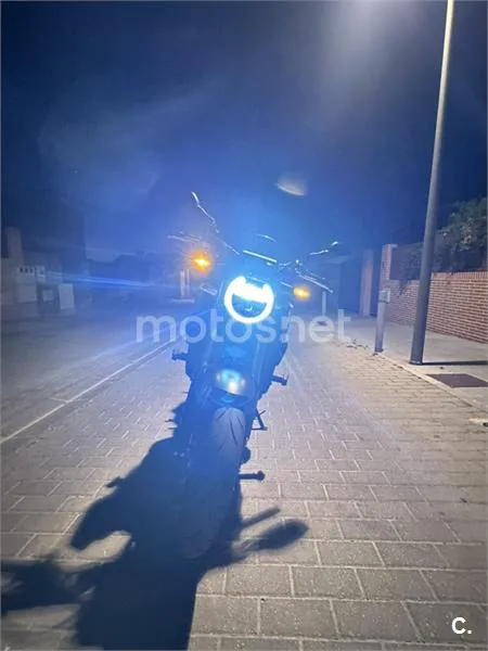 Honda CB650R - Vista 9