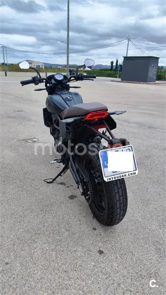 Indian FTR 1200 – Vista 5