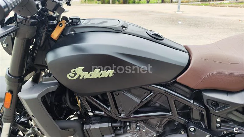 Indian FTR 1200 – Vista 9