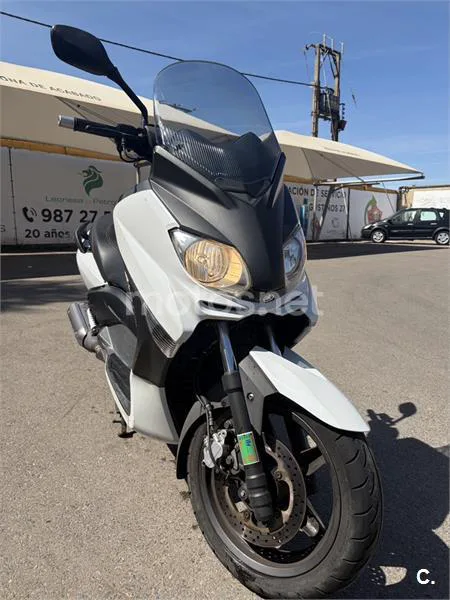 Yamaha XMAX 250 – Vista 3