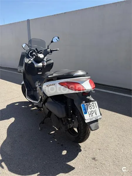 Yamaha XMAX 250 – Vista 8