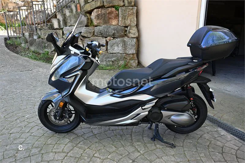 Honda Forza – Vista 3