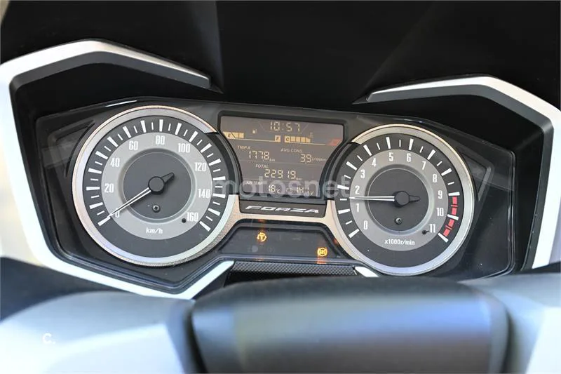 Honda Forza – Vista 6