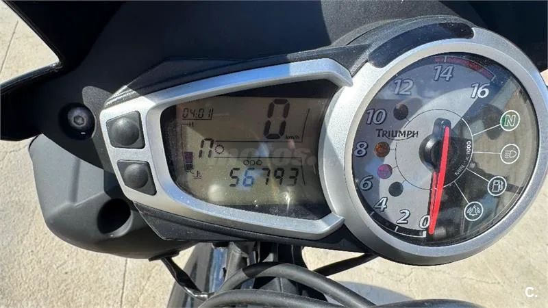Triumph Street Triple – Vista 5