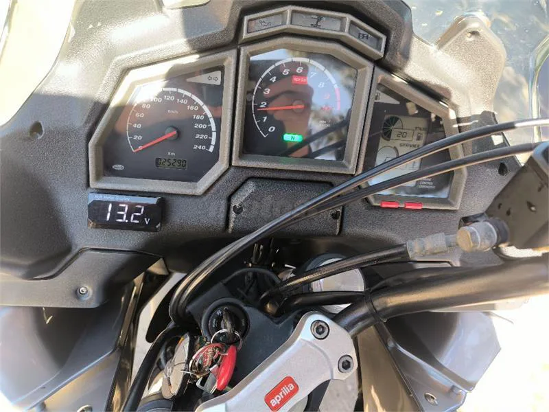 Aprilia ETV 1000 Caponord – Vista 2