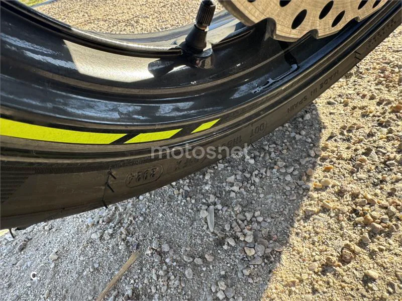 Kawasaki Z 900 – Vista 14