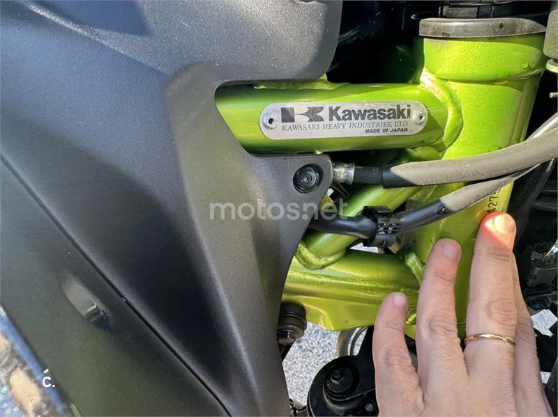 Kawasaki Z 900 – Vista 16