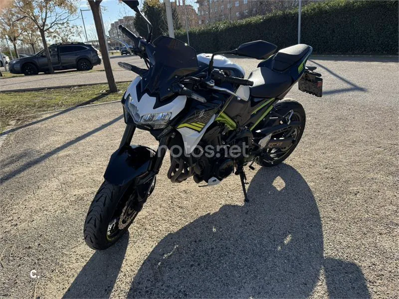 Kawasaki Z 900 – Vista 3