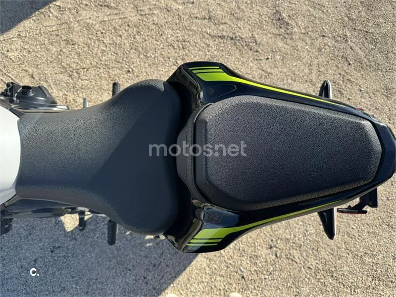 Kawasaki Z 900 – Vista 9