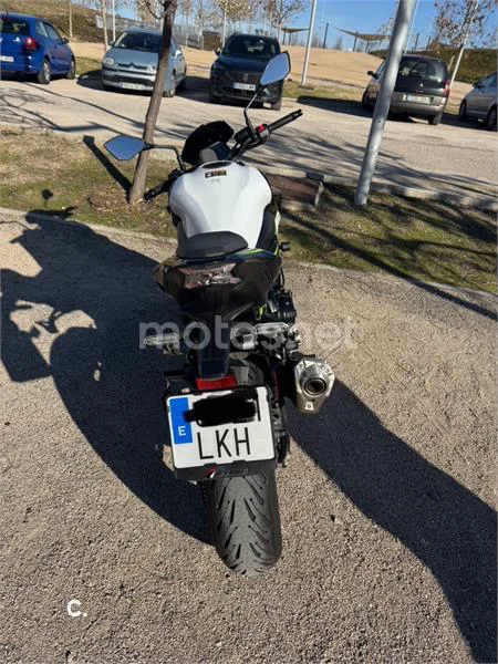 Kawasaki Z 900 – Vista 10