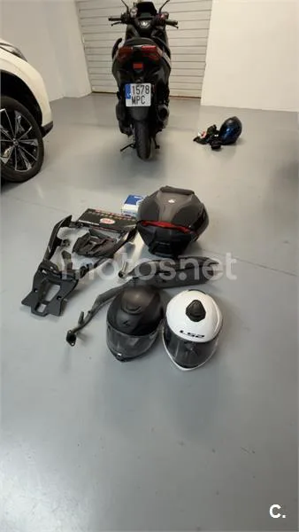 Yamaha XMAX 125 – Vista 18