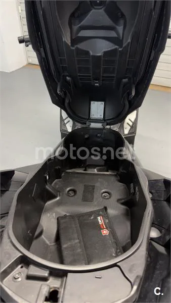 Yamaha XMAX 125 – Vista 9