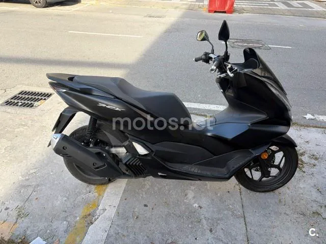Honda PCX 125 – Vista 3