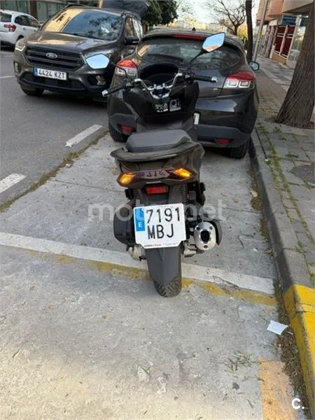 Honda PCX 125 – Vista 4