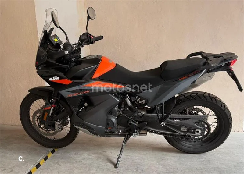 KTM 890 – Vista 3