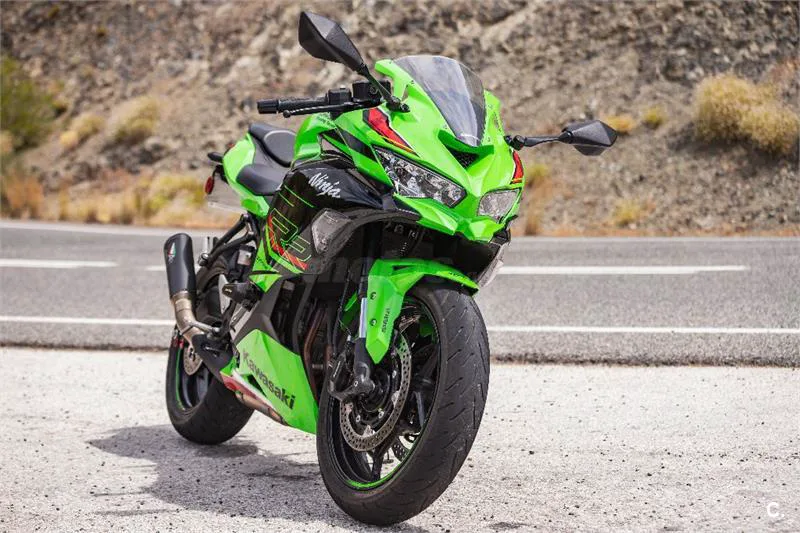 Kawasaki ZX 4RR – Vista 4