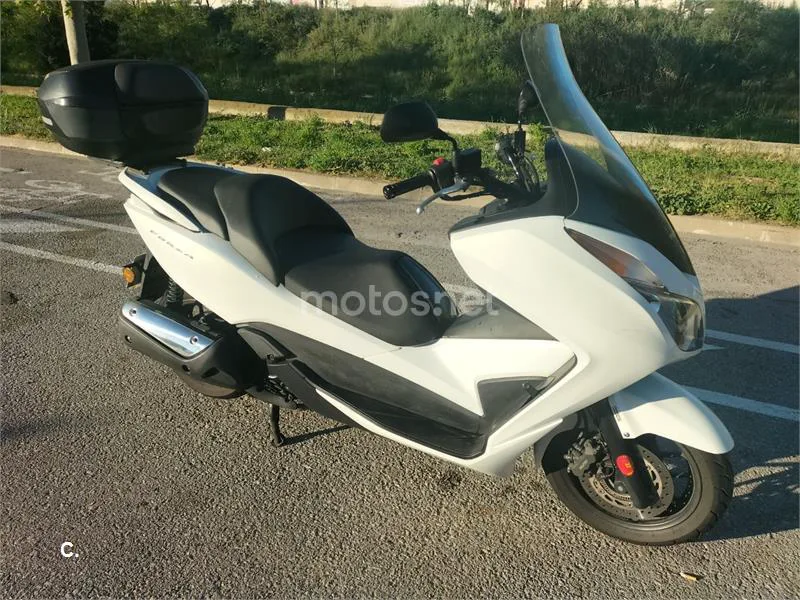 Honda NSS 300 Forza – Vista 3