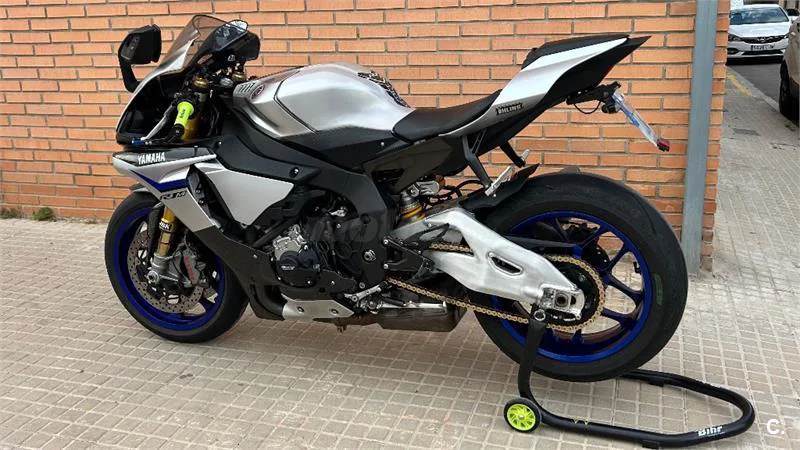 Yamaha YZF R1 – Vista 2