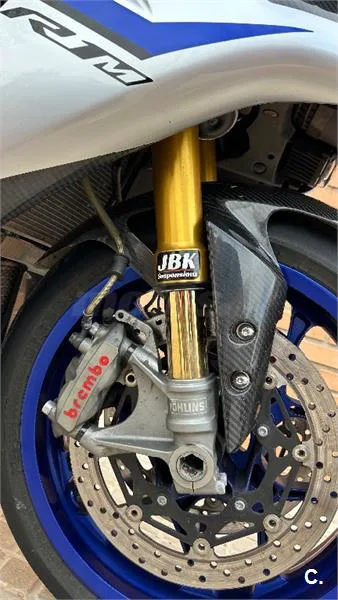 Yamaha YZF R1 – Vista 4