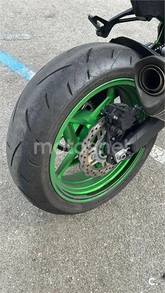 Kawasaki Z 900 – Vista 6