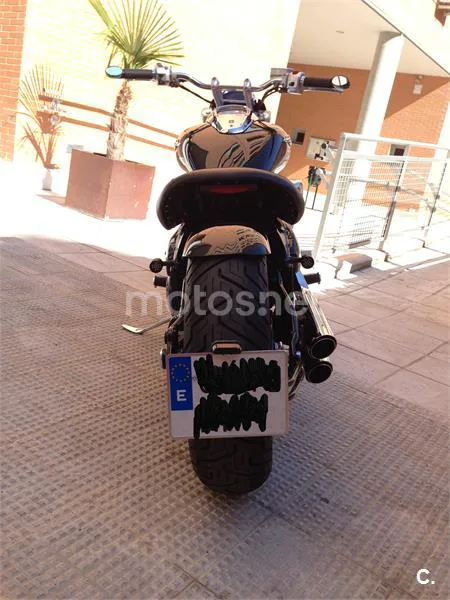 Suzuki Intruder M800 – Vista 7