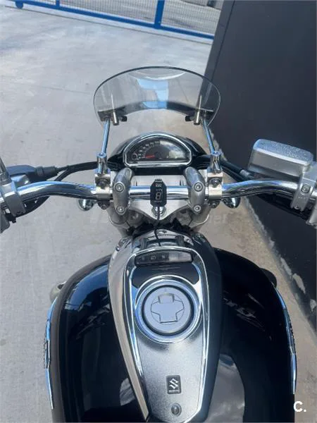 Suzuki Intruder M800 – Vista 5