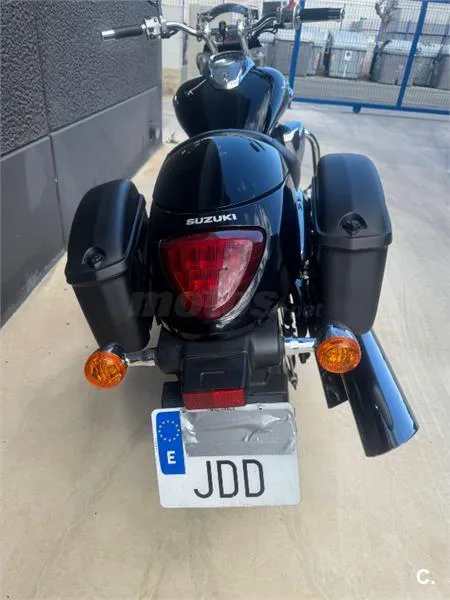 Suzuki Intruder M800 – Vista 8