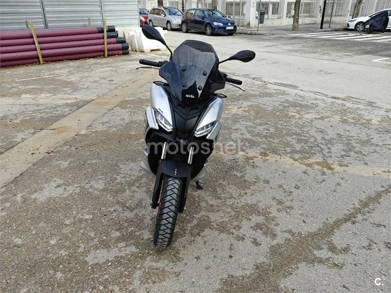 Aprilia SR GT 125 – Vista 2